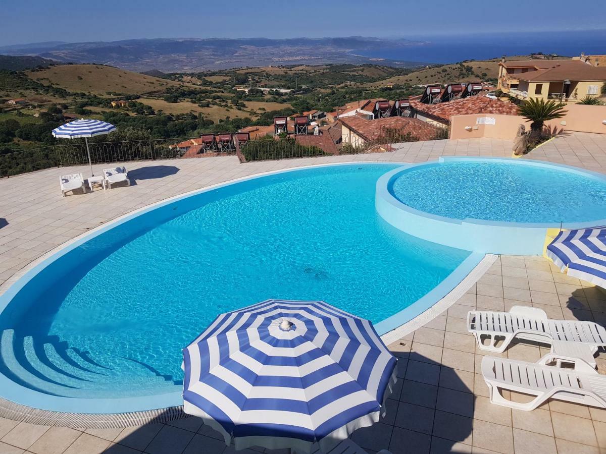 Trinità dʼAgultu Residence Pala Stiddata With Panoramic Swimming Pool المظهر الخارجي الصورة