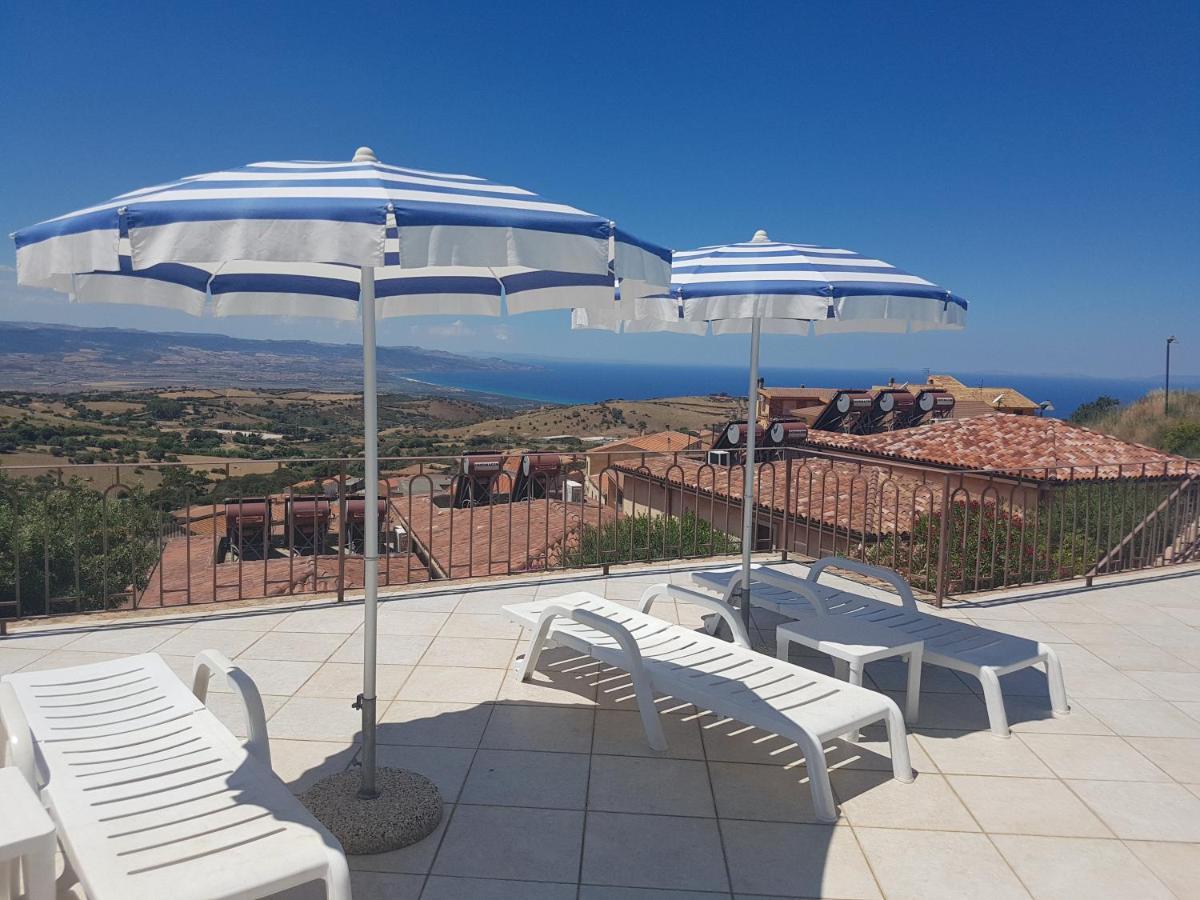Trinità dʼAgultu Residence Pala Stiddata With Panoramic Swimming Pool المظهر الخارجي الصورة